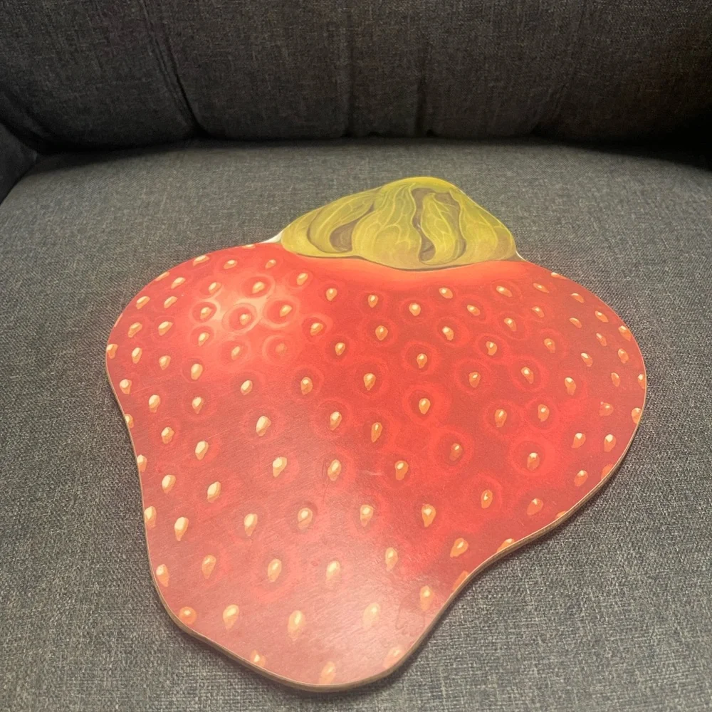 Wilscombe Wellington Poole Works Somerset Strawberry Shaped Cutting Board